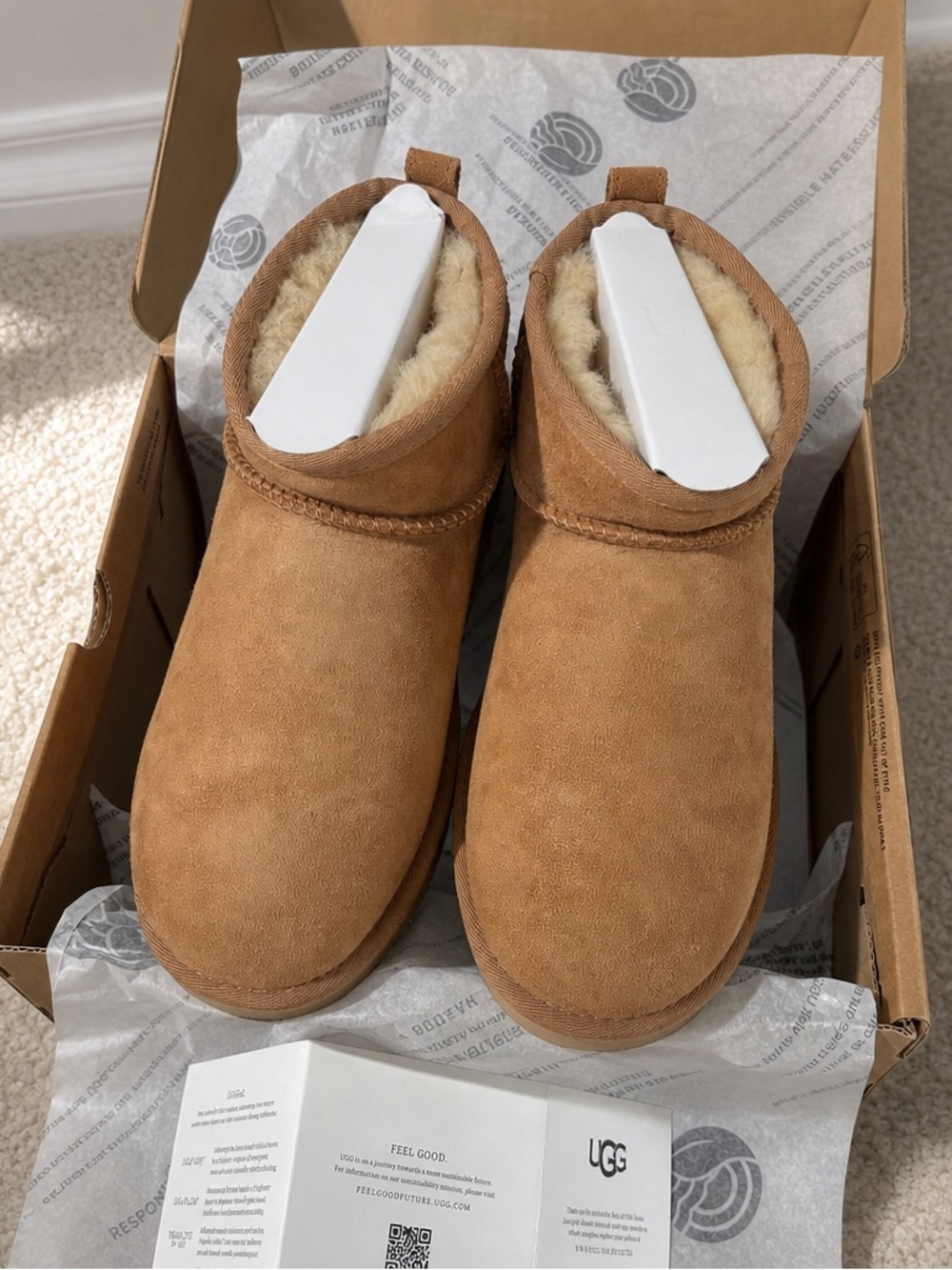 NEW UGG Women's Classic Ultra Mini Boots Chestnut